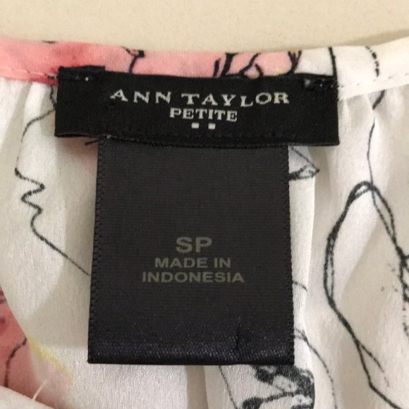 {Ann Taylor} Floral Sleeveless Top - Picture 5 of 6